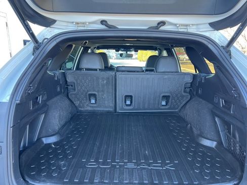 Used 2022 Subaru Outback Wilderness w/ Wilderness Package image 7