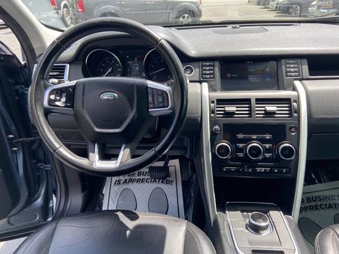 Used 2018 Land Rover Discovery Sport SE image 14