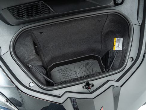 Used 2023 Chevrolet Corvette Stingray Premium Cpe w/ Z51 Performance Package RWD image 19