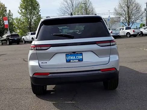 New 2026 Jeep Grand Cherokee Limited AWD/4WD image 7