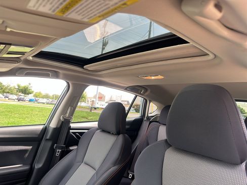 Used 2021 Subaru Crosstrek 2.0i Premium w/ Moonroof Package AWD/4WD image 36