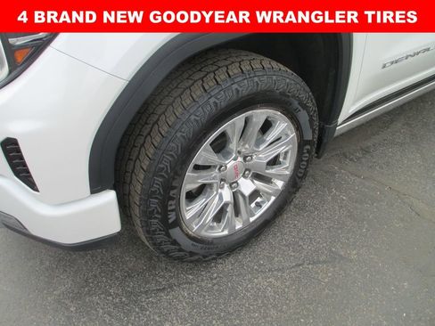 Used 2022 GMC Sierra 1500 Denali AWD/4WD image 3