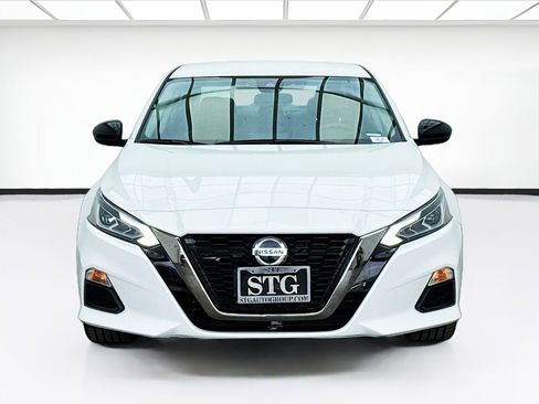 Used 2021 Nissan Altima 2.5 SR image 2