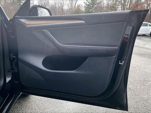 Used 2023 Tesla Model Y Long Range image 12