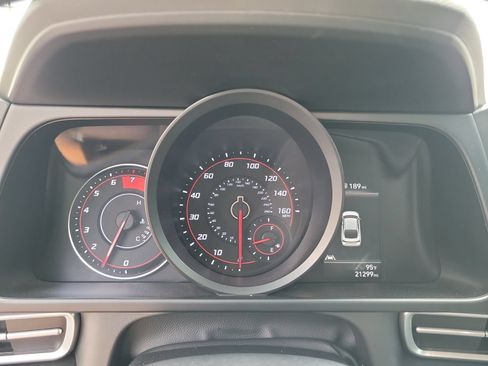 Used 2022 Hyundai Elantra SEL FWD image 29