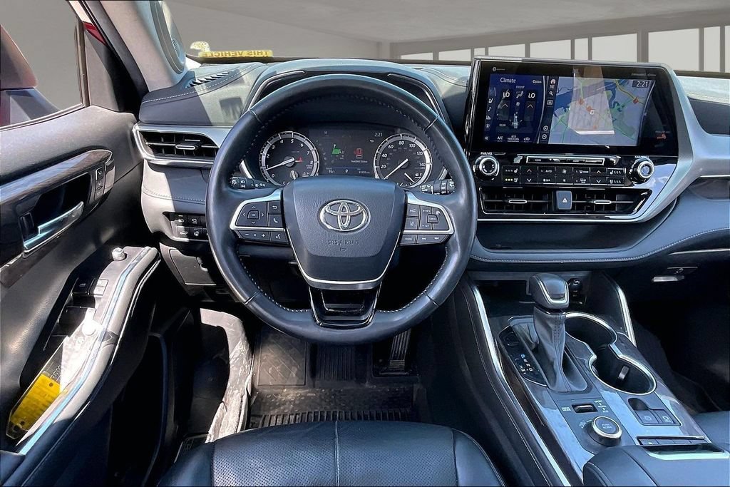 Used 2022 Toyota Highlander Platinum AWD/4WD image 8