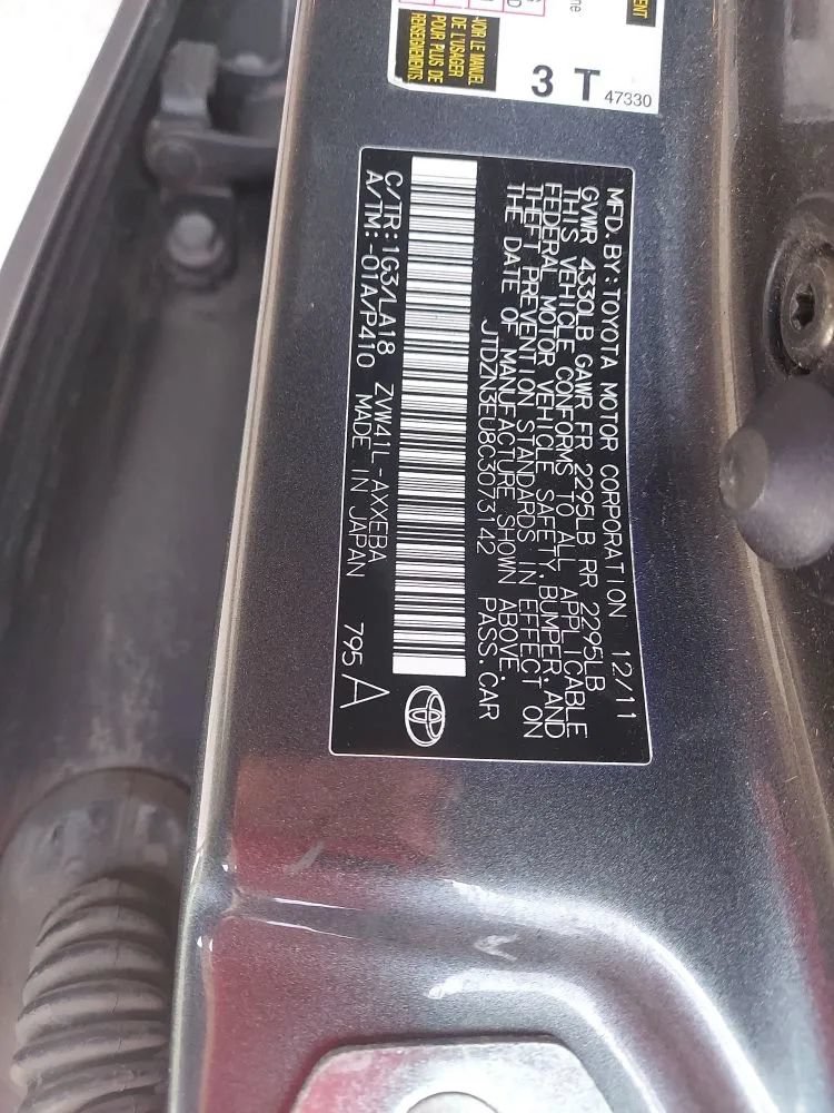 Used 2012 Toyota Prius V Five FWD image 18