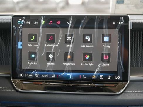 New 2026 Volkswagen Tiguan SE R-Line FWD image 16