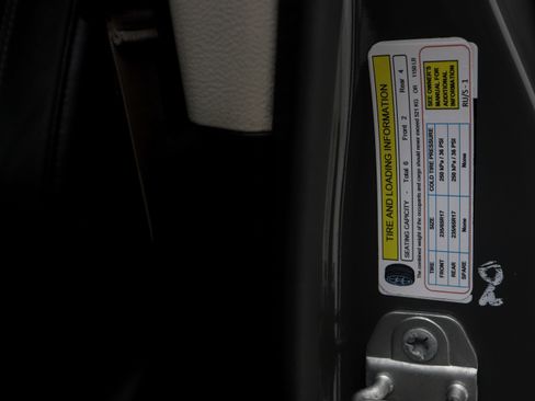 Used 2022 Chrysler Pacifica Touring-L FWD image 41