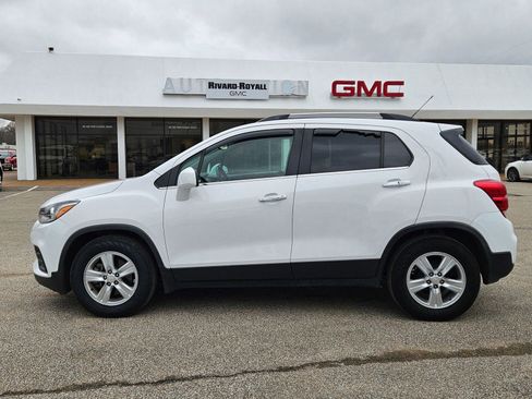 Used 2018 Chevrolet Trax LT w/ LT Convenience Package image 33