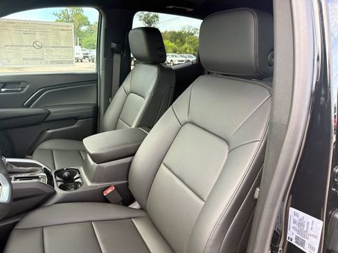 New 2026 Chevrolet Colorado LT w/ LT Convenience Package RWD image 21