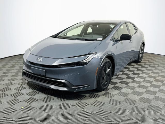 Certified 2024 Toyota Prius LE FWD image 4