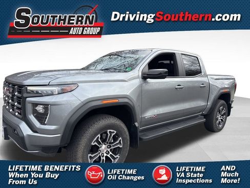 Used 2024 GMC Canyon AT4 image 1