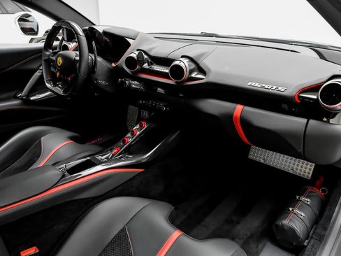 Used 2022 Ferrari 812 GTS RWD image 21