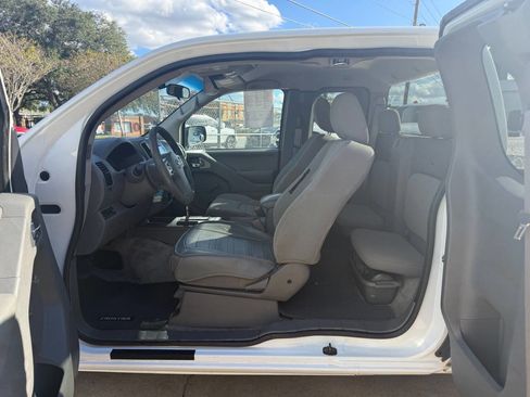 Used 2018 Nissan Frontier S image 10