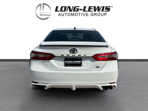 Used 2019 Toyota Camry SE image 5