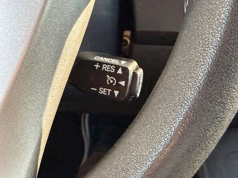 Used 2010 Toyota Prius Five FWD image 37
