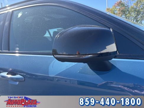 Used 2023 Volvo XC40 Recharge Ultimate image 15