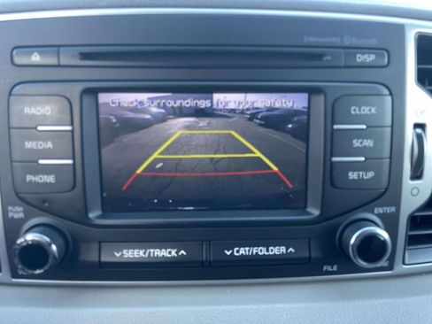 Used 2017 Kia Sportage LX image 39