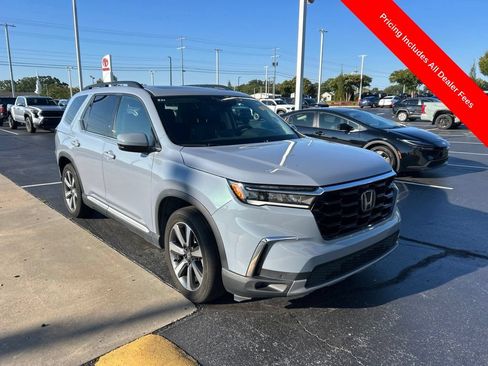 Used 2024 Honda Pilot Touring image 1
