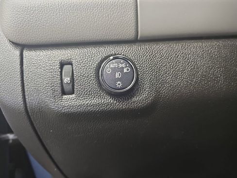 Used 2019 Chevrolet Colorado LT w/ LT Convenience Package RWD image 23