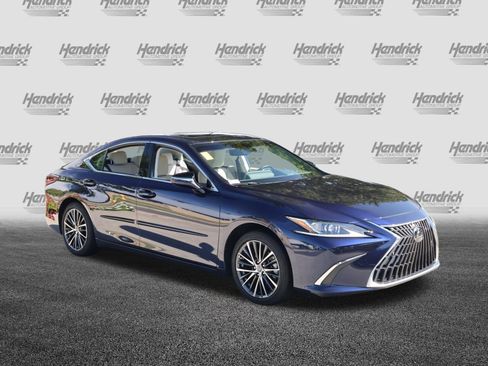 Used 2025 Lexus ES 350 w/ Premium Package FWD image 2