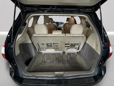 Used 2015 Toyota Sienna XLE AWD/4WD image 26