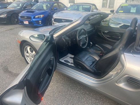 Used 2000 Porsche Boxster RWD image 13