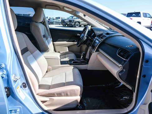 Used 2013 Toyota Camry LE FWD image 18