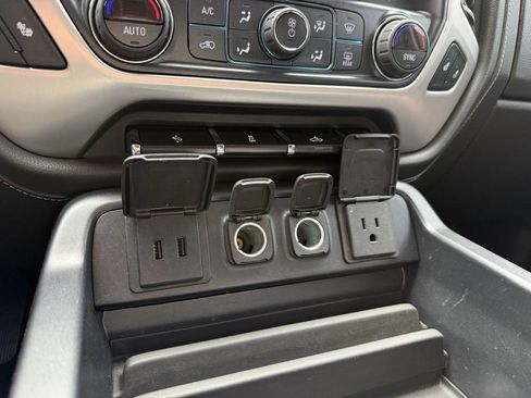 Used 2018 GMC Sierra 1500 SLT AWD/4WD image 19