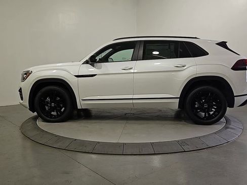 New 2026 Volkswagen Atlas Cross Sport SEL R-Line AWD/4WD image 2