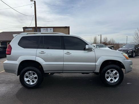 Used 2005 Lexus GX 470 image 2