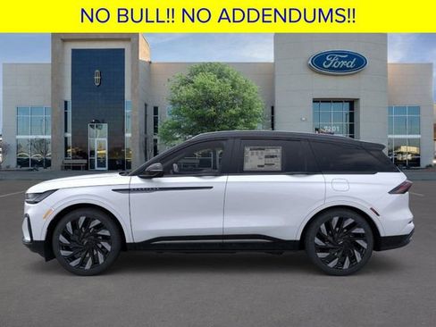 New 2026 Lincoln Nautilus Reserve w/ Jet Appearance Package image 3