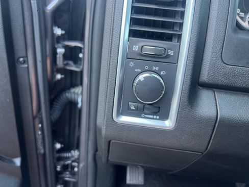 Used 2024 RAM 1500 Warlock RWD image 27