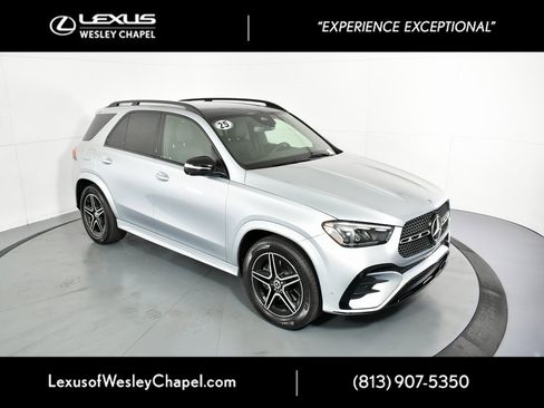 Used 2025 Mercedes-Benz GLE 450 4MATIC image 2