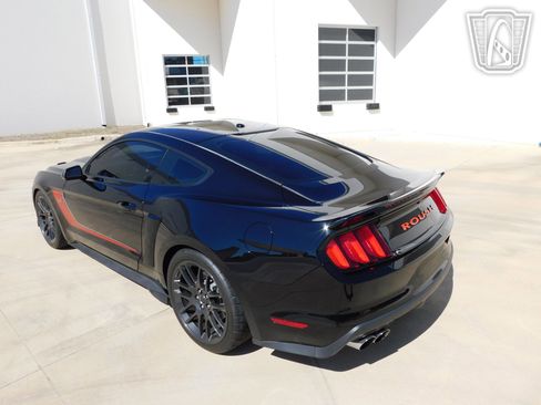 Used 2017 Ford Mustang GT Premium image 20