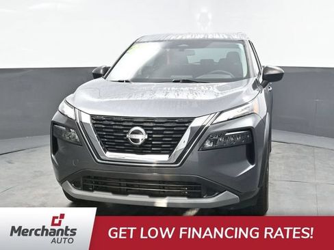 Used 2023 Nissan Rogue S AWD/4WD image 2