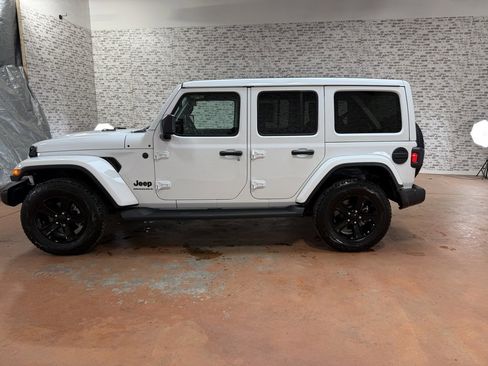 Used 2023 Jeep Wrangler Altitude image 4