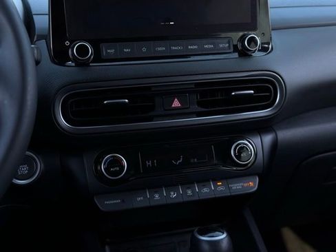 Used 2023 Hyundai Kona Limited image 25
