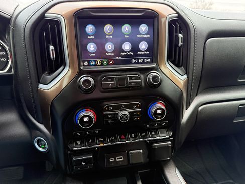 Used 2021 Chevrolet Silverado 2500 High Country image 32