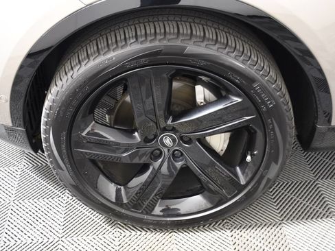 Used 2023 Land Rover Discovery S R-Dynamic AWD/4WD image 11