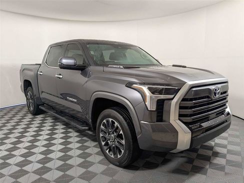 Used 2024 Toyota Tundra Limited AWD/4WD image 4
