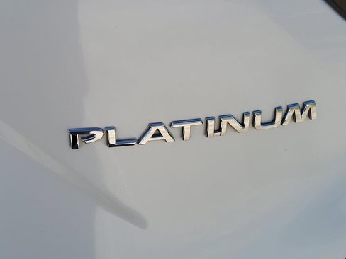 Certified 2017 Nissan Murano Platinum w/ Platinum Technology Package image 13