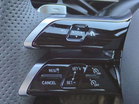 Used 2026 Mercedes-Benz GLC 300 image 24