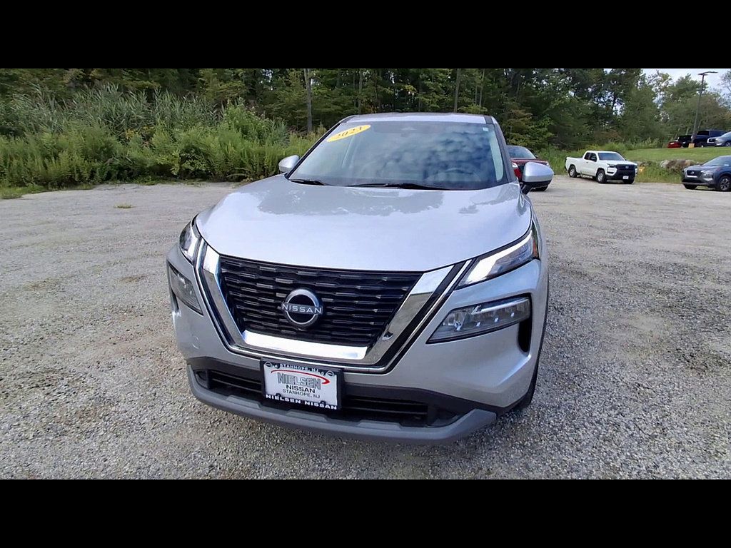 Certified 2023 Nissan Rogue SV AWD/4WD image 3