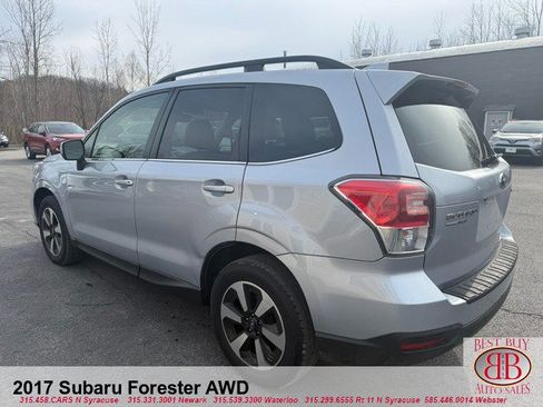 Used 2017 Subaru Forester 2.5i Limited AWD/4WD image 9