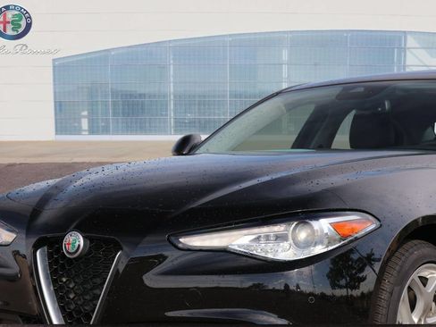 Used 2019 Alfa Romeo Giulia Ti AWD/4WD image 54