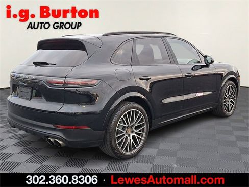 Used 2022 Porsche Cayenne S image 6