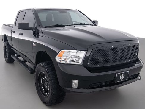 Used 2017 RAM 1500 Express w/ Express Value Package image 1
