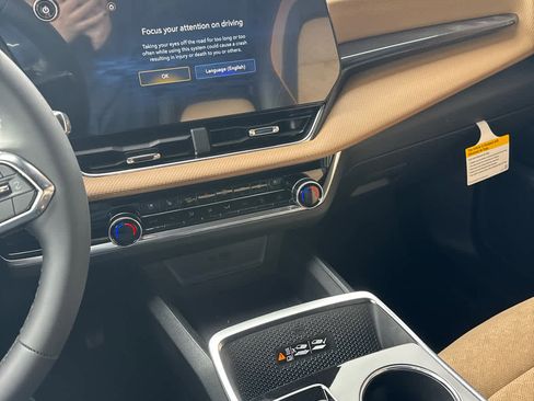 New 2026 Chevrolet Equinox ACTIV w/ Convenience Package III image 23